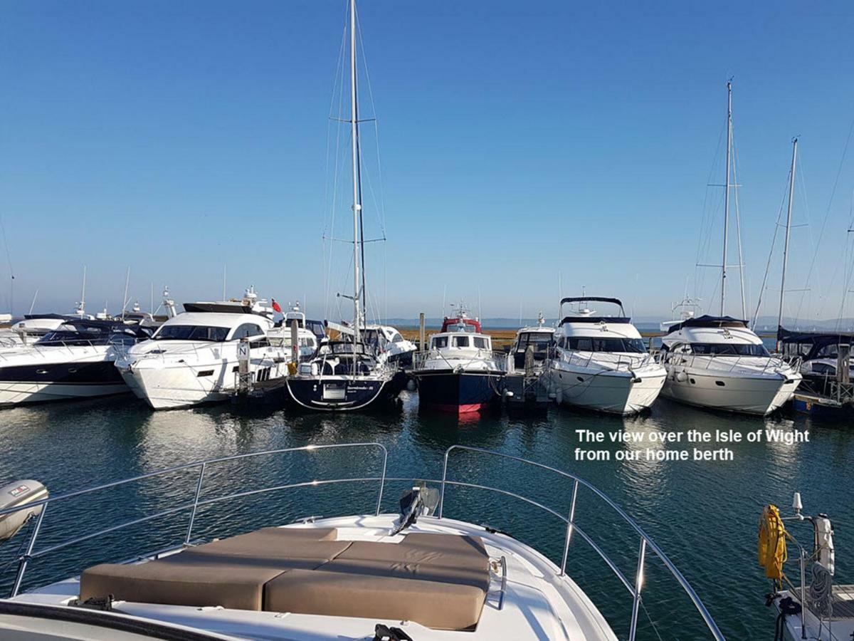 Zen Dog Luxury Motor Yacht Hotel Lymington Exterior foto